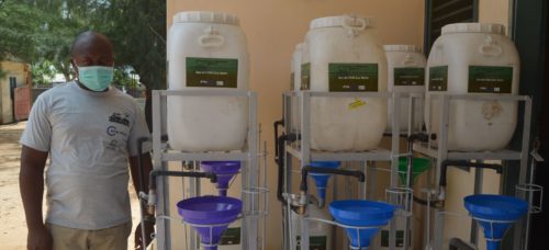 Lire la suite à propos de l’article Covid-19 : Eco-Benin fait un don de dispositifs de lavage de mains aux communes du delta mono