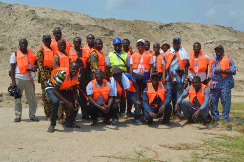 Lire la suite à propos de l’article Visite du site de dragage pilote du carrefour Djondji – Houncloun : les acteurs notent une avancée notable des travaux