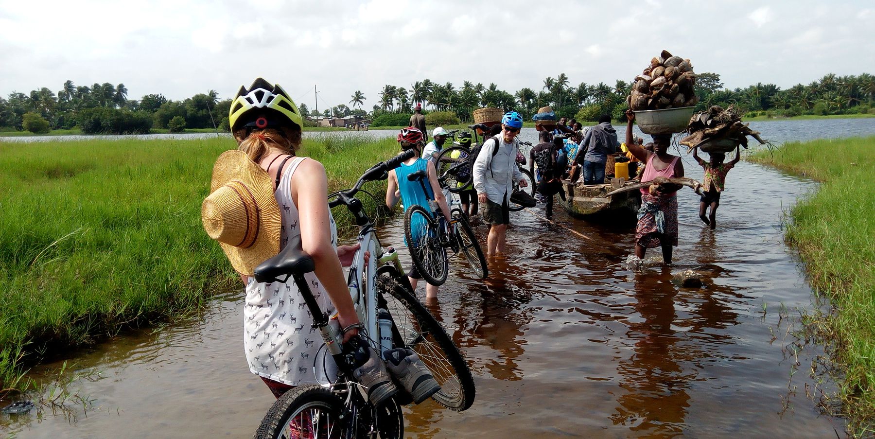 Lire la suite à propos de l’article La route des pêches à vélo : 2 jours / 1 nuit