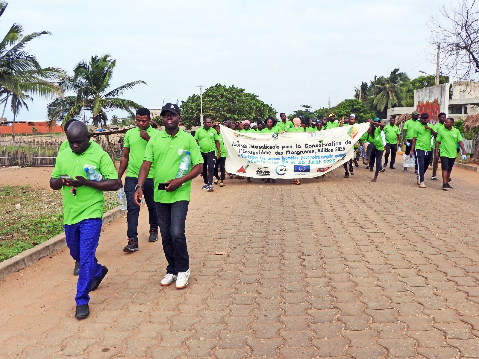 Lire la suite à propos de l’article JICEM 2025 : Eco-Benin honorée pour son engagement en faveur des mangroves à Grand-Popo