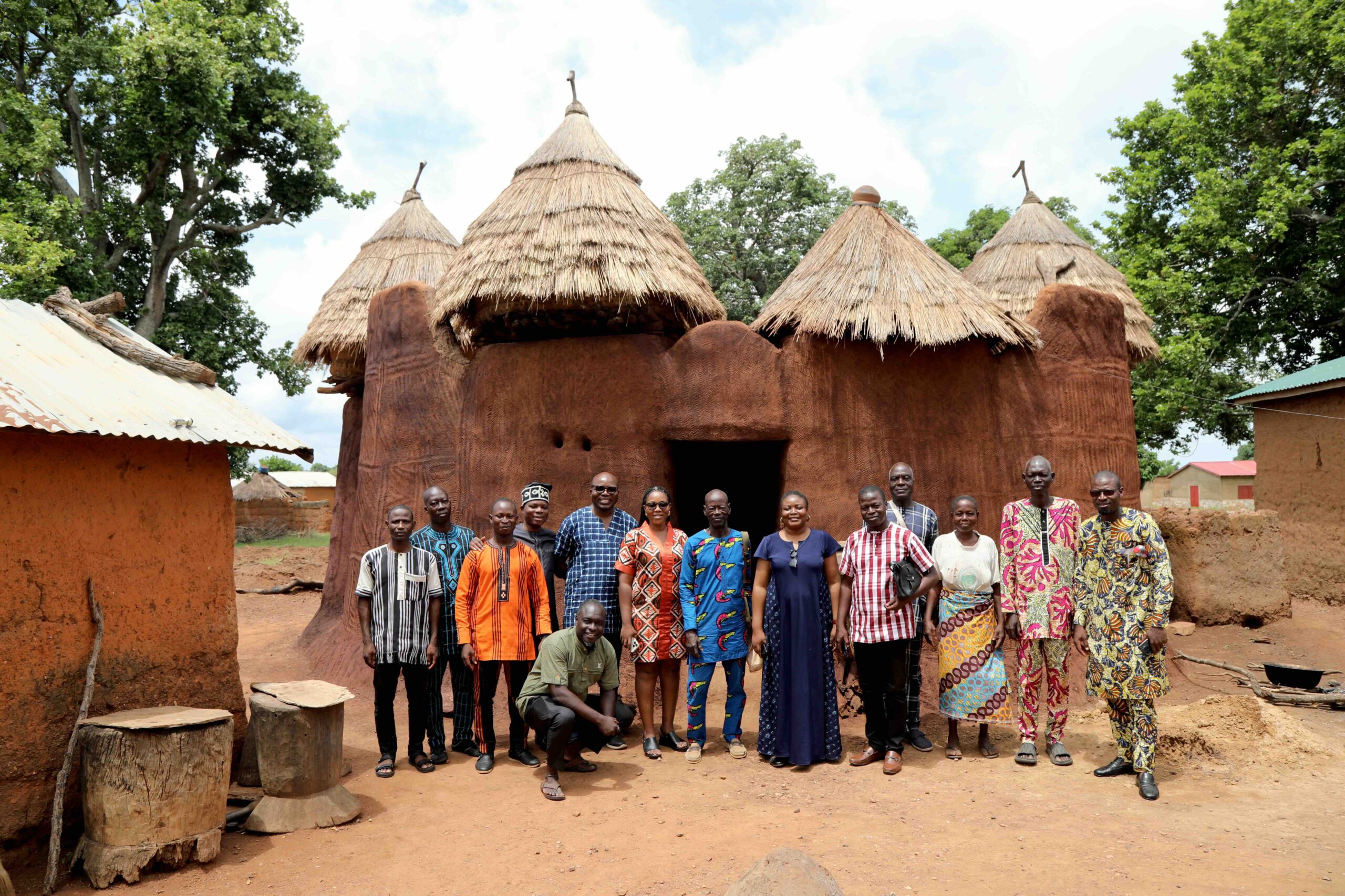 Lire la suite à propos de l’article Destination Route des Tata : Un nouveau souffle pour les Tata sacrés du Koutammakou, classé Patrimoine mondial de l’UNESCO